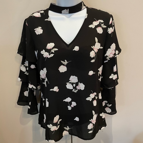 Black Floral Ruffle Blouse Candies - Picture 2 of 7